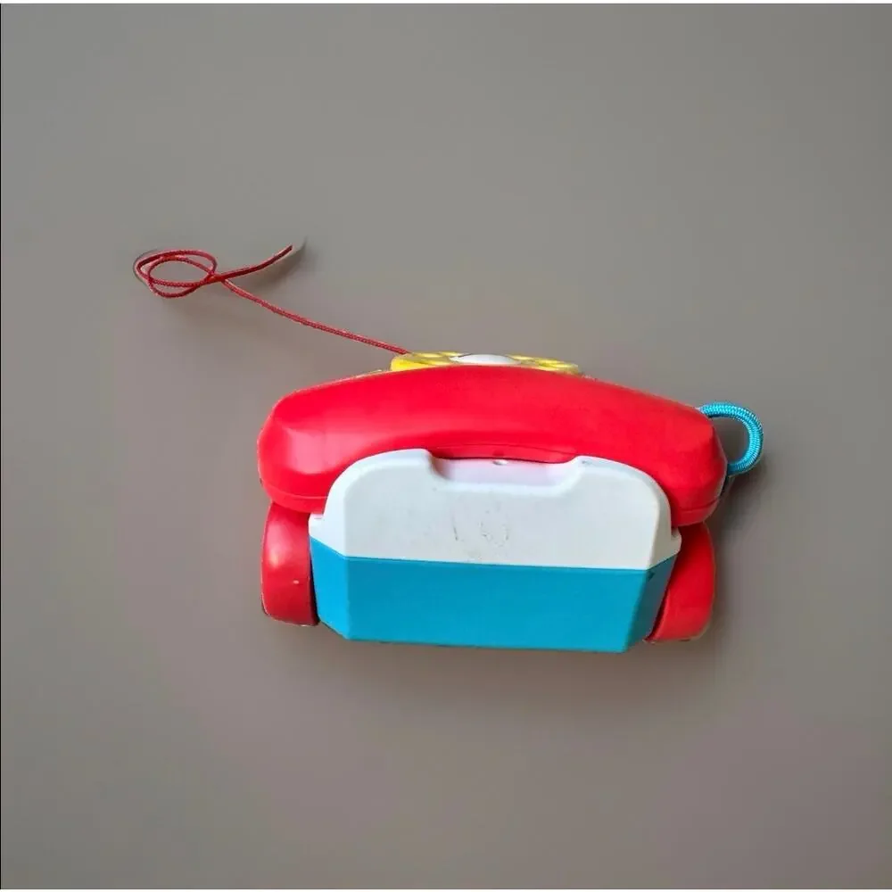 Fisher-Price Chatter Telephone Pull Toy Rotary Dial Rainbow 2010 Mattel